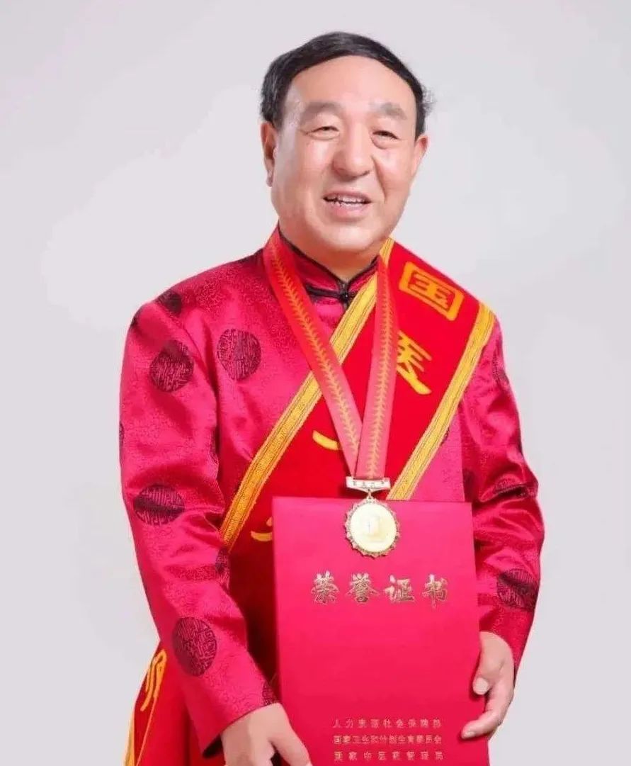 李佃贵 李佃贵