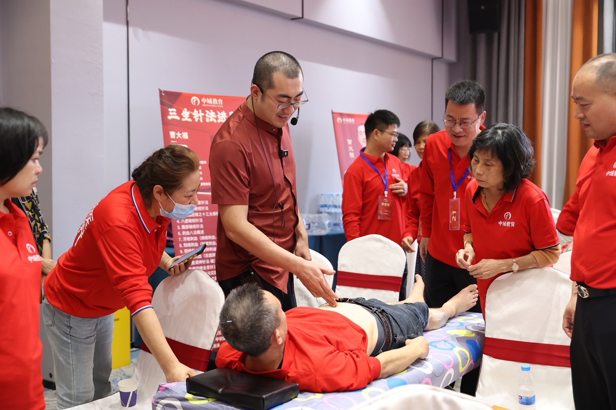 传统针灸 vs 三生针法:五大核心差异解析! 传统针灸 vs 三生针法:五大核心差异解析!