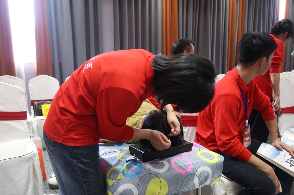 传统针灸 vs 三生针法:五大核心差异解析! 传统针灸 vs 三生针法:五大核心差异解析!