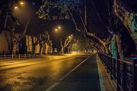 凌晨图片 凌晨图片