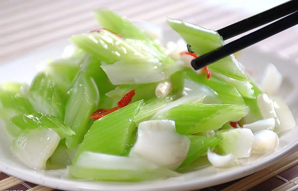 晚上睡不着，建议别放过这5种“天然安眠药”！